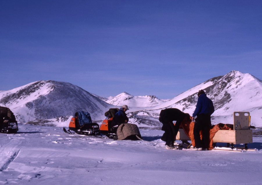 Ivvavik NP_March, 1990_First winter warden patrol_Pass between Sheep Cr and Malcolm_Bill Dolan, Dan Frandsen, Clint Toews, Lawrence Kayotuk